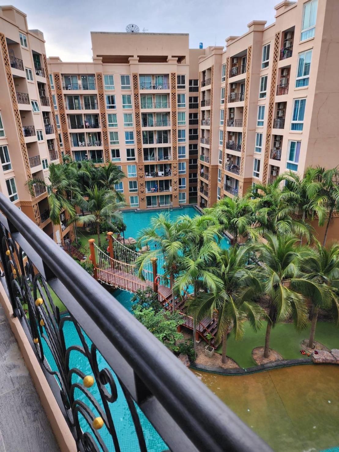 Atlantis Jomtien Waterworld Resort Bagian luar foto