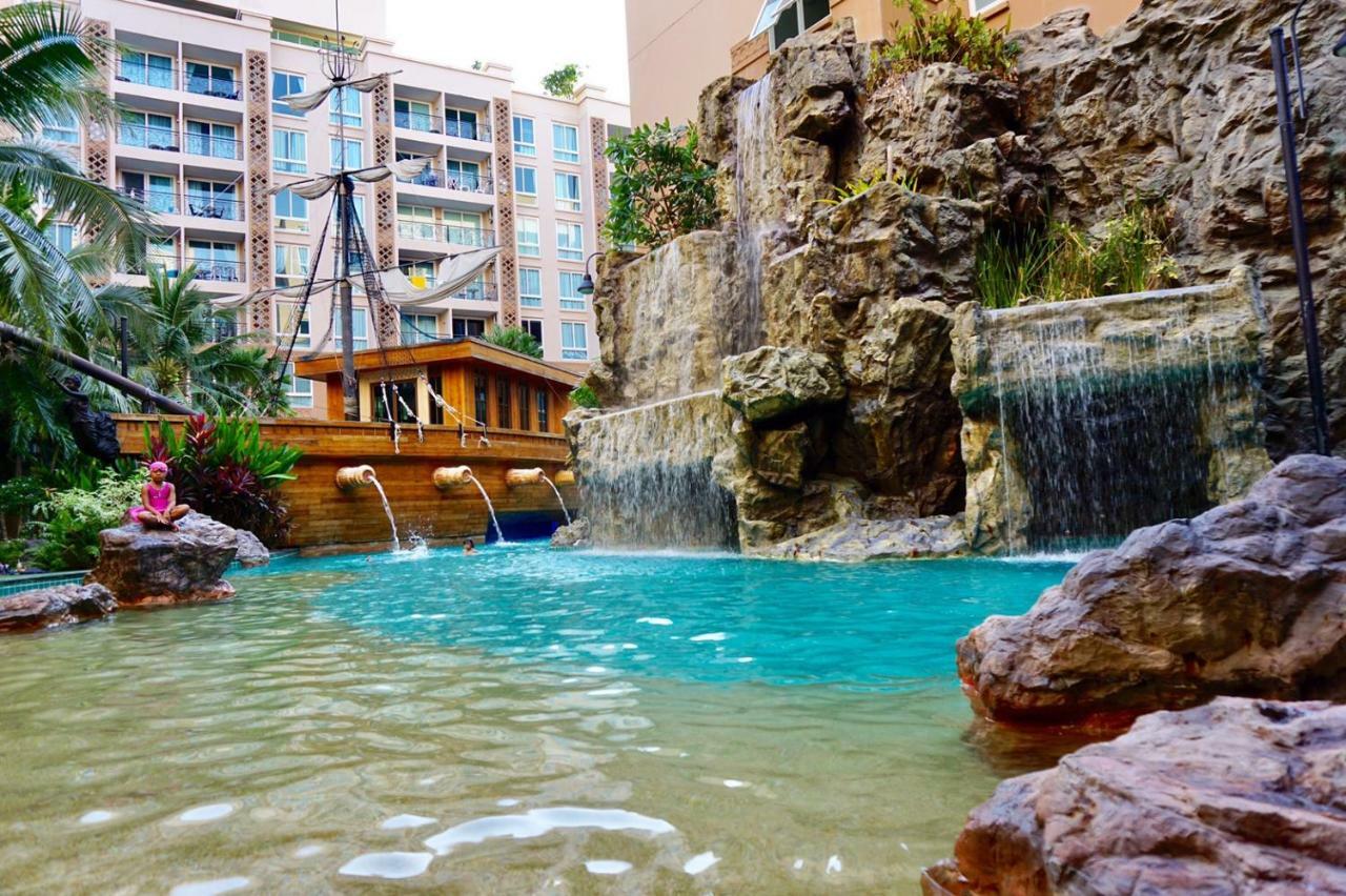 Atlantis Jomtien Waterworld Resort Bagian luar foto
